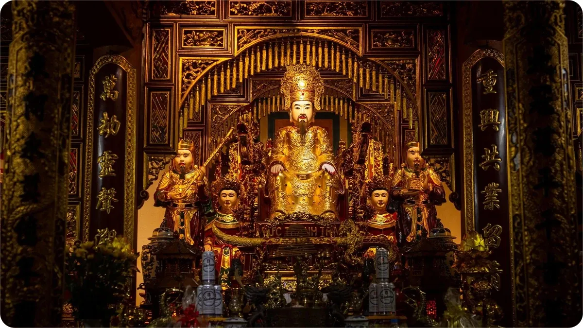 Bản văn Đức Thánh Trần : Văn Đức Ông Trần Triều Hưng Đạo Đại Vương