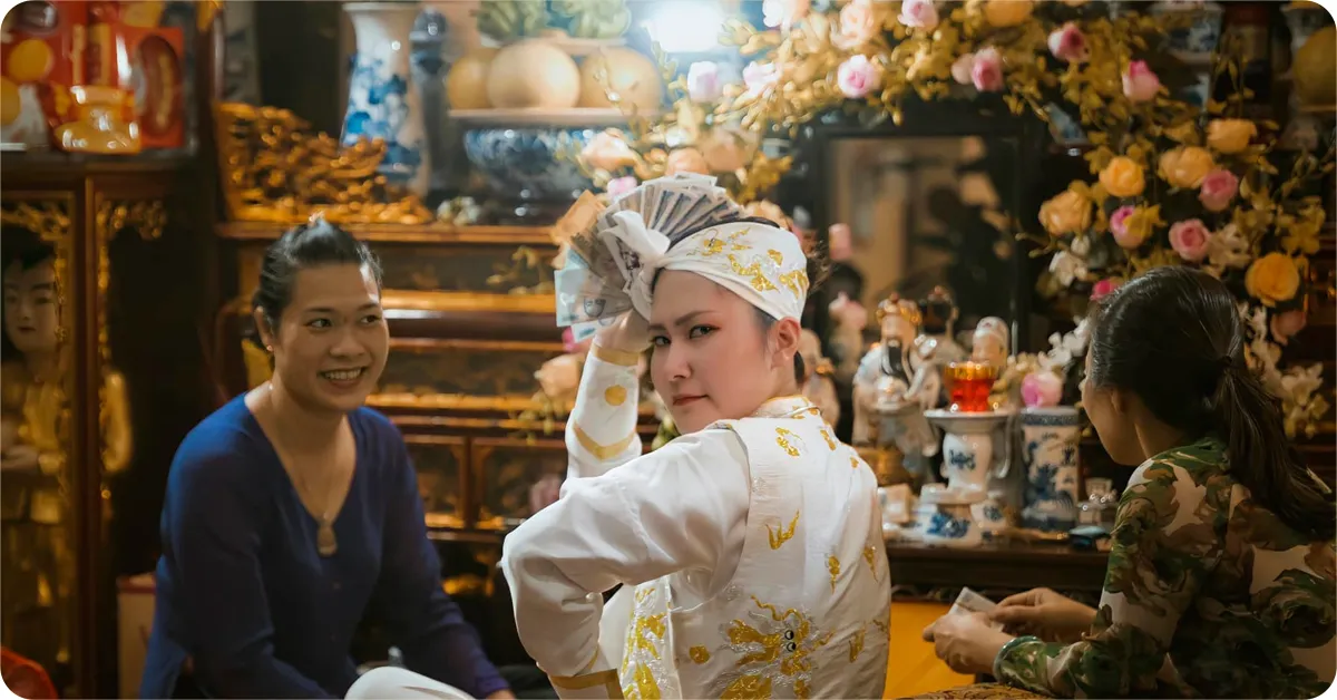 Bản văn Cậu Bé Bản Đền : Văn thỉnh Cậu Bé Hoàng hay nhất