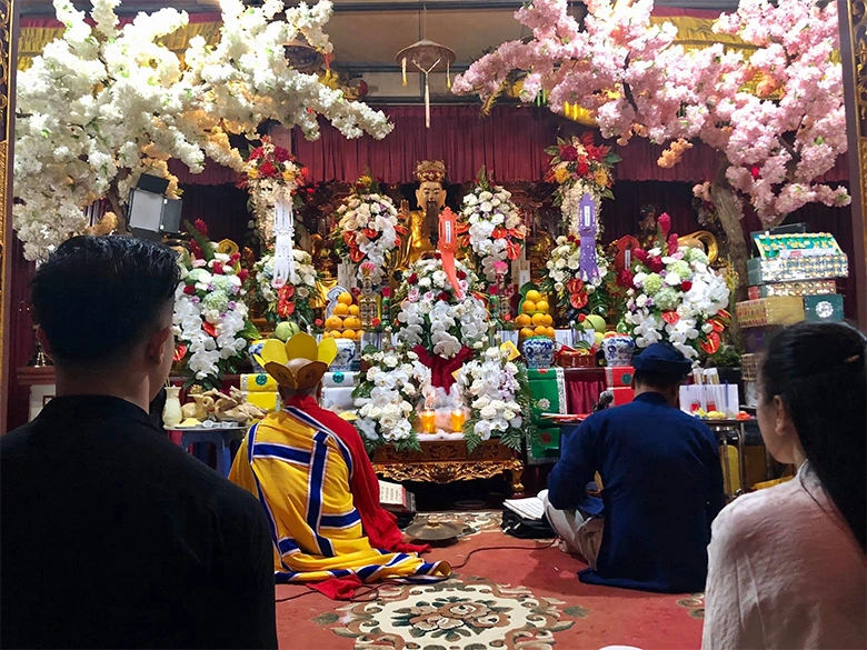 Phap su trong buoi le hau dong
